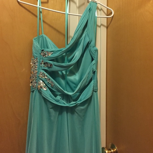 Prom dress - Picture 4 of 4