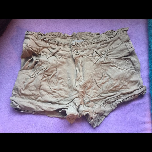 Khaki Shorts with Ruffle Detail - Picture 1 of 3
