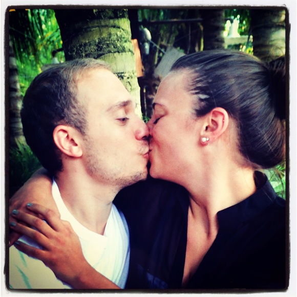 Meet your Posher, Jen - Picture 2 of 2