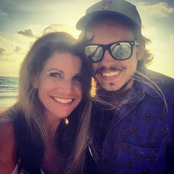 Meet your Posher, LeAnn-Focus On Life Apparel - Picture 4 of 8