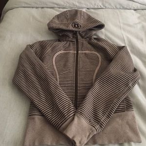lululemon sweatshirt