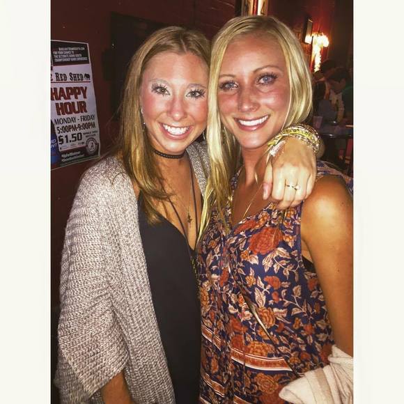 Meet your Posher, Katy - Picture 1 of 1