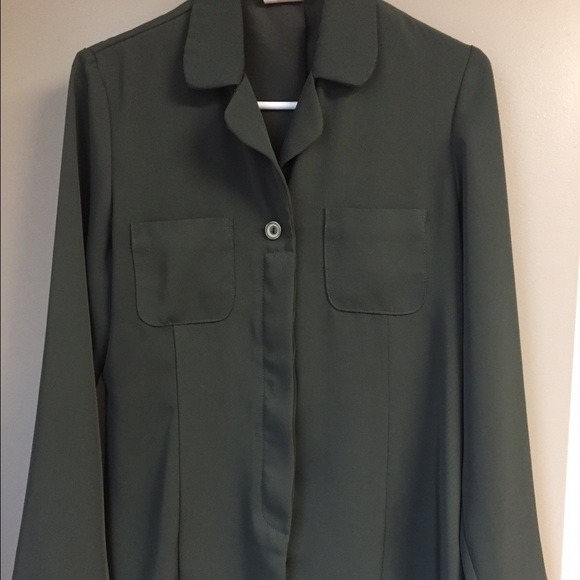 Studio C Hunter Green Women's Button down Blouse - Picture 1 of 2