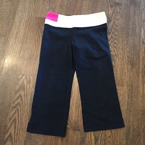 Lululemon cropped groove pant