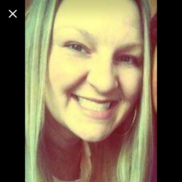 Meet your Posher, Leslie - Picture 3 of 4