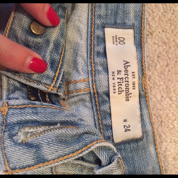 Abercrombie and Fitch shorts - Picture 2 of 3