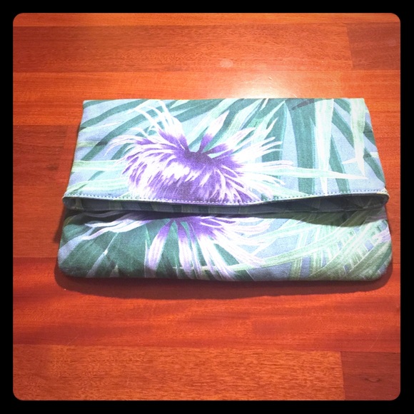 Urban Outfitter Clutch