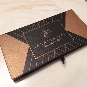 Anastasia Beverly Hills Shadow Couture Palette