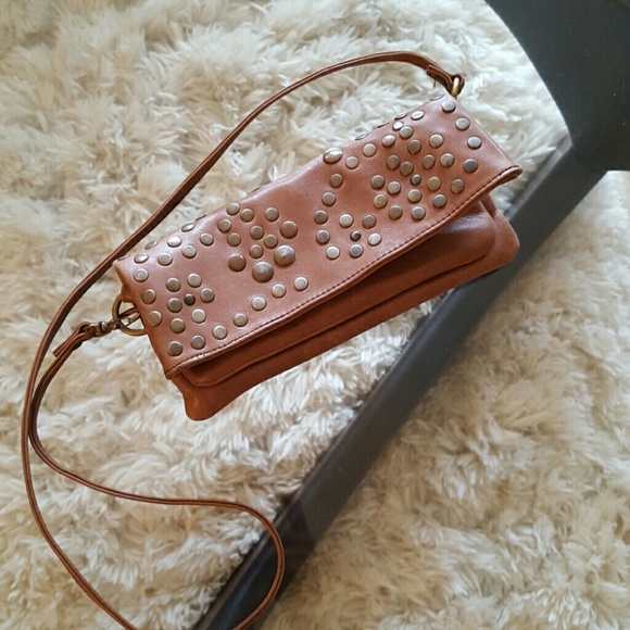 Cute leather, vintage style bag!
