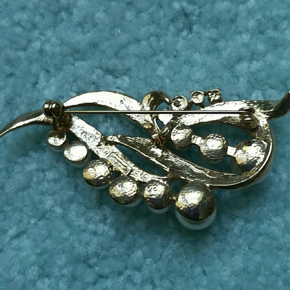 Pin - Picture 3 of 3