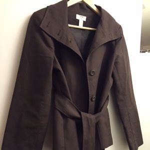 Short trench perfect for spring