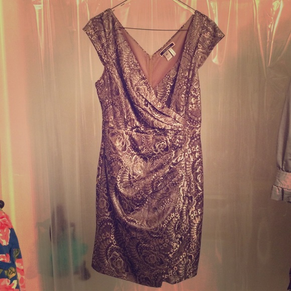 Gold and black dress, brand new, never worn - Picture 1 of 4