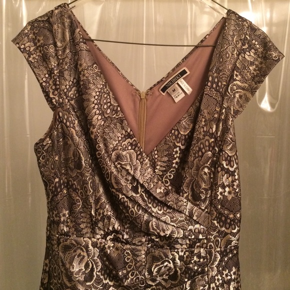 Gold and black dress, brand new, never worn - Picture 3 of 4