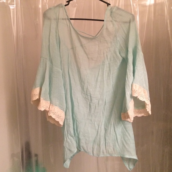 Light blue gorgeous shirt - Picture 1 of 4