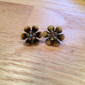 Neutral Colored Flower Studs