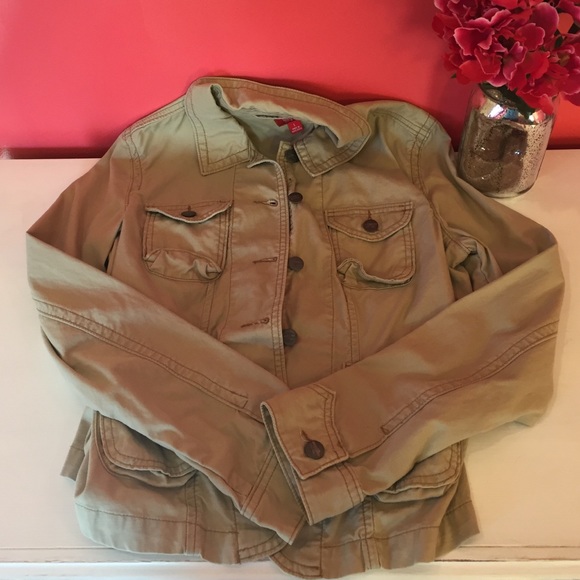 Tan jacket ❤️ - Picture 2 of 2