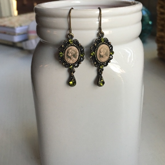 Vintage cameo earings