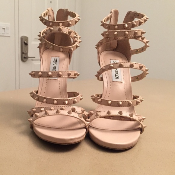Steve Madden Nude high heels spikes