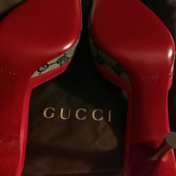 Authentic Guccu Shoes - Picture 2 of 2