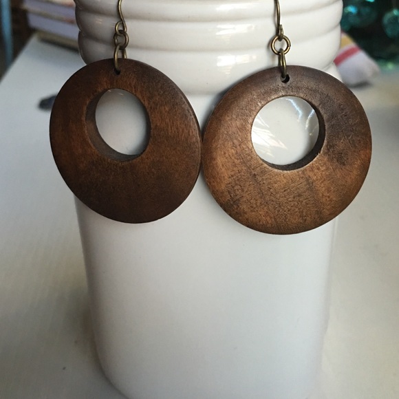 Wooden hoop earings