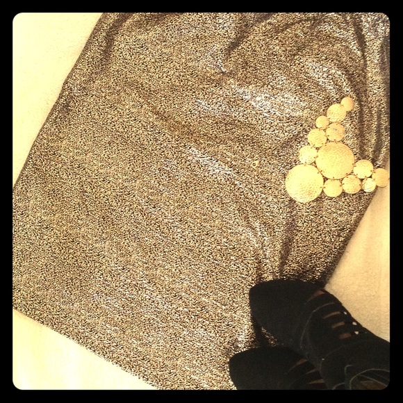 Gold pencil skirt