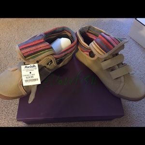 🚫sold🚫Blowfish Canvas Sneakers 🚫sold🚫