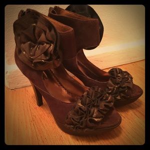 Flash sale!!🎉🎉 New, Mocha Naughty Monkey Heels!