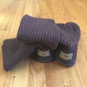 Brown crochet ugg boots