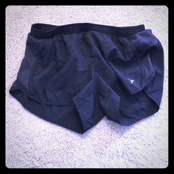 Active running shorts