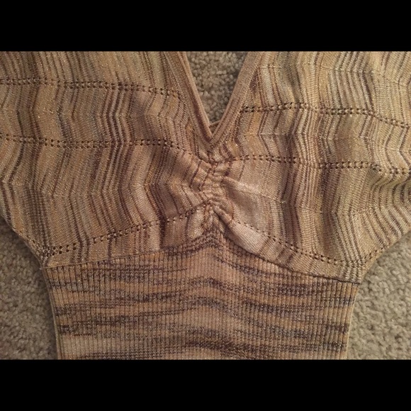 Gold short sleeve top - Picture 2 of 3