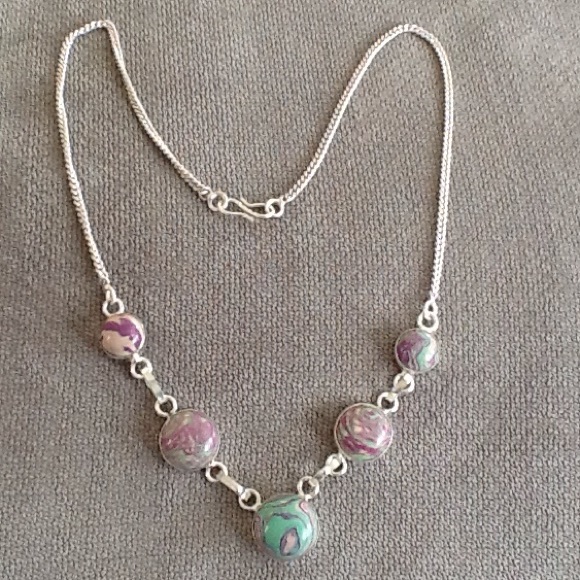 Natural stone/silver colored necklace