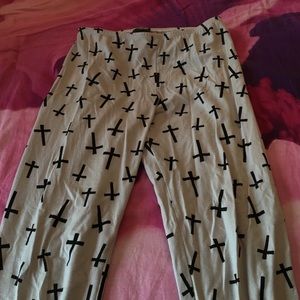 Cross leggings from Rue 21