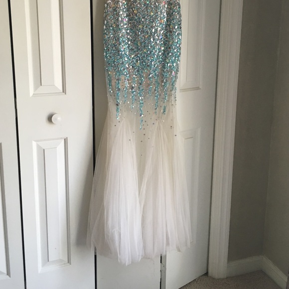 Jovani Prom Dress - Picture 3 of 4
