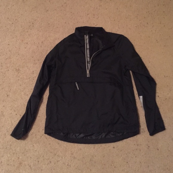 Nike windbreaker size medium
