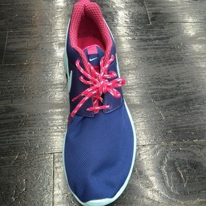 Nike Roshe one boys 6,6.5.7