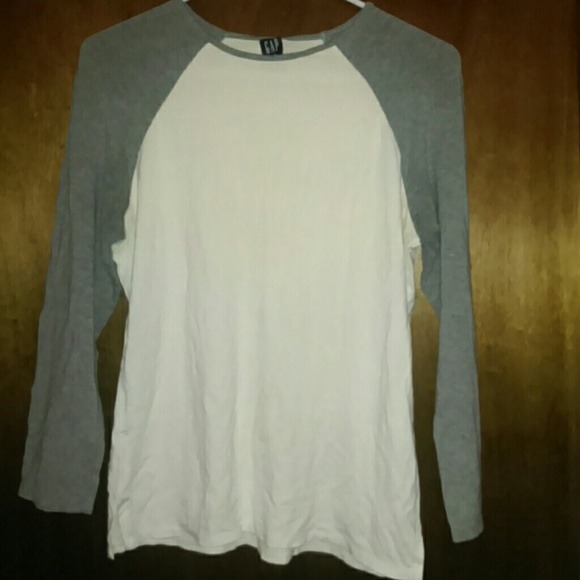 3/4 sleeve tee shirt