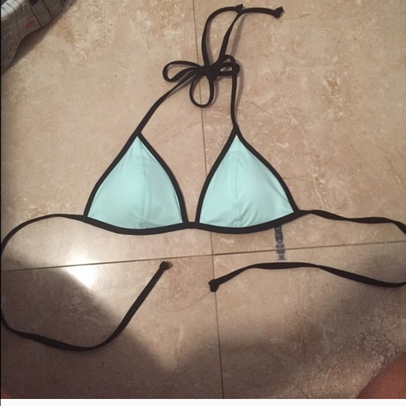 Bathing suit - Picture 1 of 1