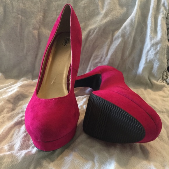 Dark Pink heels