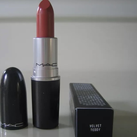 🌹SOLD🌹Mac Lipstick VELVEt TEDDY 100% Authenetic