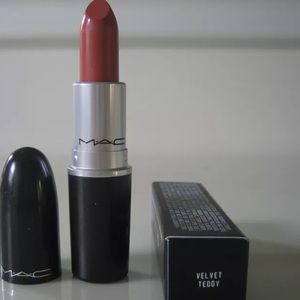 🌹SOLD🌹Mac Lipstick VELVEt TEDDY 100% Authenetic