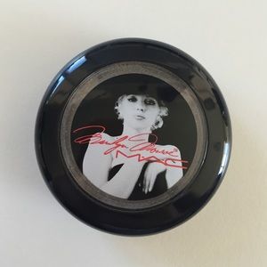 NEW MAC eyeshadow Marilyn Monroe collection