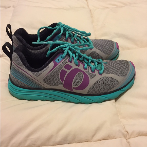 Pearl Izumi women's running shoe 7.5