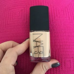 Nars sheer glow foundation
