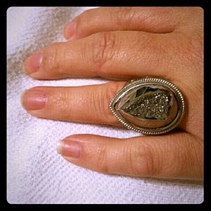 Silver Teardrop Deuzy Quartz