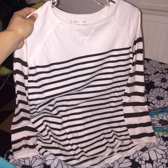 Dalia Long-Sleeve top