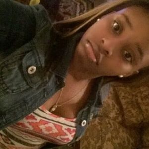 Meet your Posher, Antionete