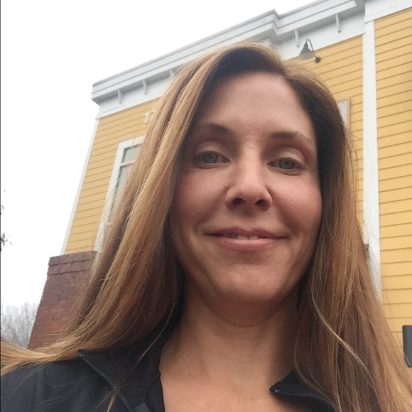 Meet your Posher, Andrea