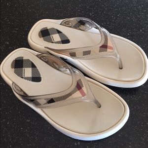 Burberry flip flops