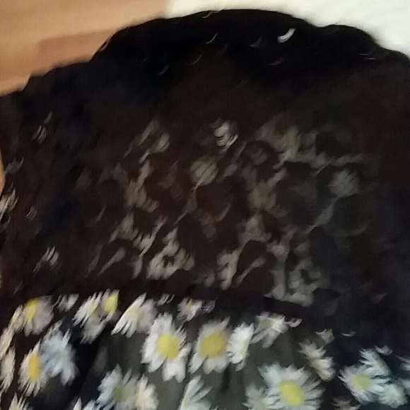 Top - Picture 4 of 4