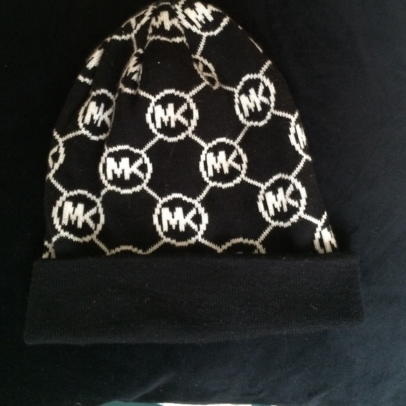 MK HAT